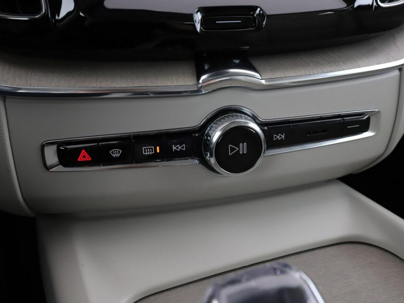Volvo XC 60 FV23% Inscription B4-mHEV 4x4 automat skóra navi PDC-kamera ACC LED II (2017-)