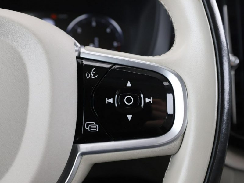 Volvo XC 60 FV23% Inscription B4-mHEV 4x4 automat skóra navi PDC-kamera ACC LED II (2017-)