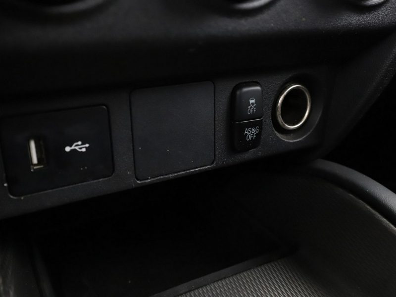 Mitsubishi ASX klimatyzacja automatyczna komputer TCS LED