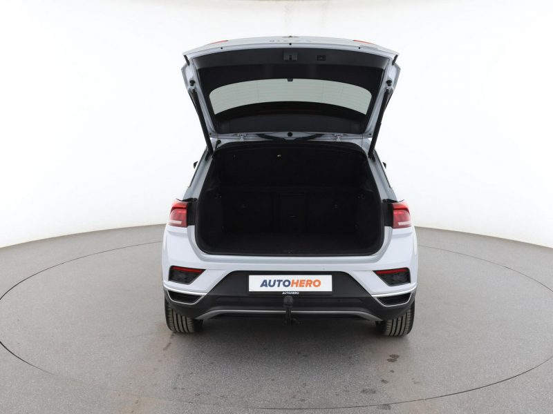 Volkswagen T-Roc 4x4 automat navi klima auto grzane fotele czujniki parkowania hak