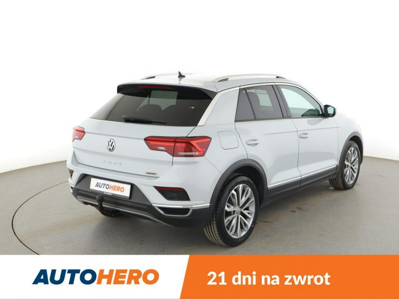 Volkswagen T-Roc 4x4 automat navi klima auto grzane fotele czujniki parkowania hak