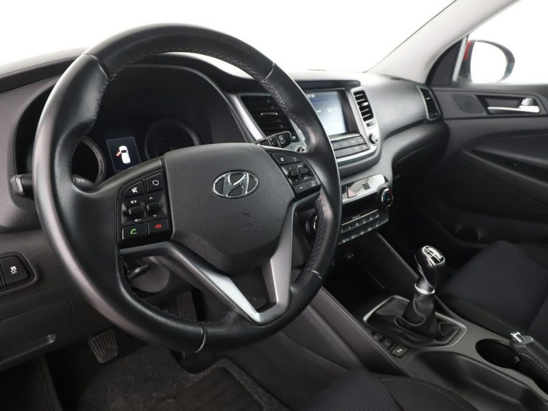 Hyundai Tucson navi PDC-kamera grzane fotele tempomat LED III (2015-2020)