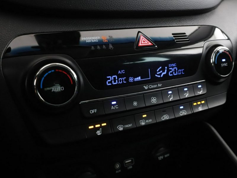 Hyundai Tucson navi PDC-kamera grzane fotele tempomat LED III (2015-2020)