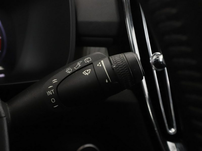 Volvo XC 40 FV23 2.0 D4 Automat AWD Inscription Panorama Navi Grzana Skóra Kamera