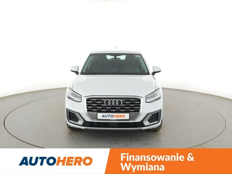 Audi Q2 Automat grzane fotele Full LED PDC klima auto navi bluetooth
