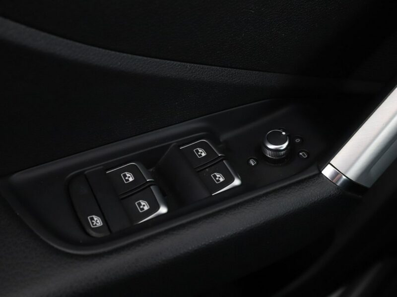 Audi Q2 Automat grzane fotele Full LED PDC klima auto navi bluetooth