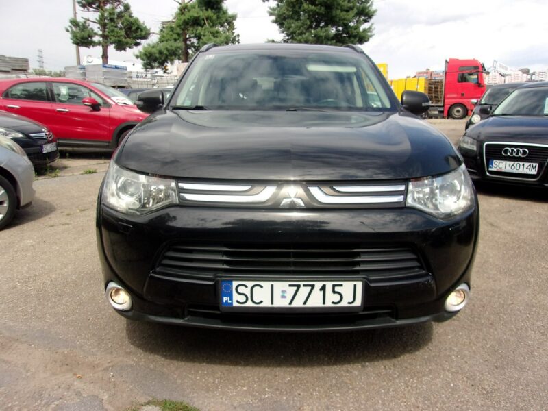 Mitsubishi Outlander 7-Osób 2.2 DI-D Instyle ClearTec 4WD III (2012-)