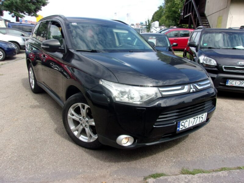 Mitsubishi Outlander 7-Osób 2.2 DI-D Instyle ClearTec 4WD III (2012-)