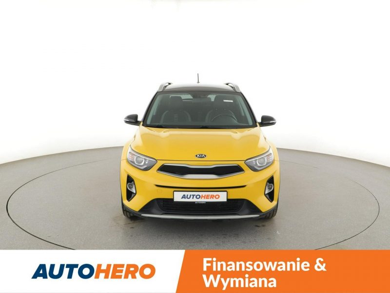 Kia Stonic PDC hak navi klima bluetooth tempomat