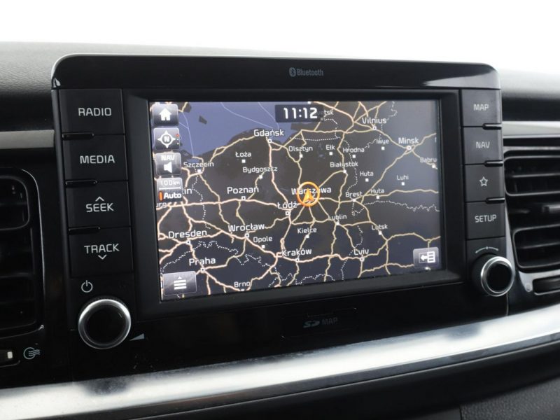 Kia Stonic PDC hak navi klima bluetooth tempomat
