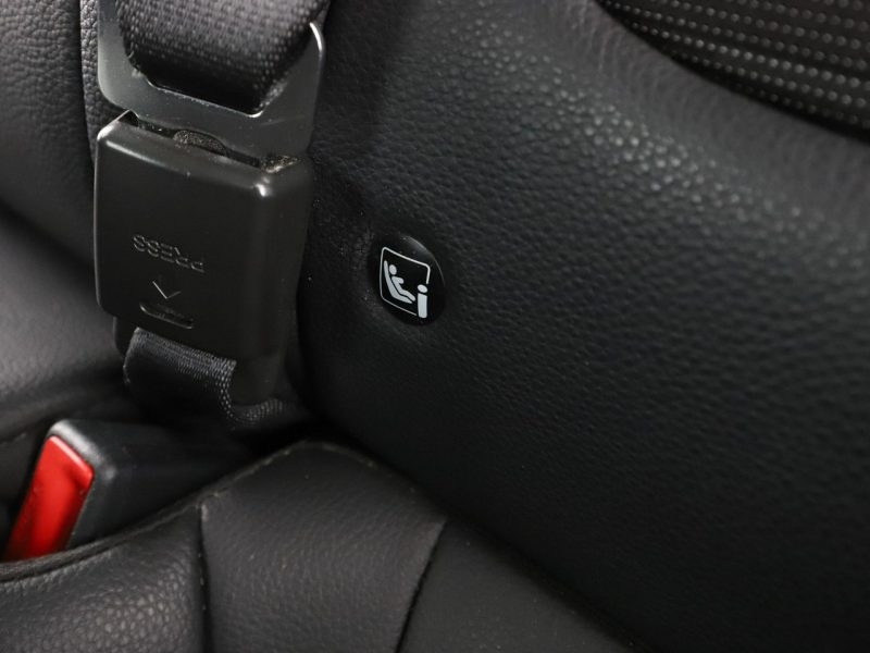 Kia Stonic PDC hak navi klima bluetooth tempomat