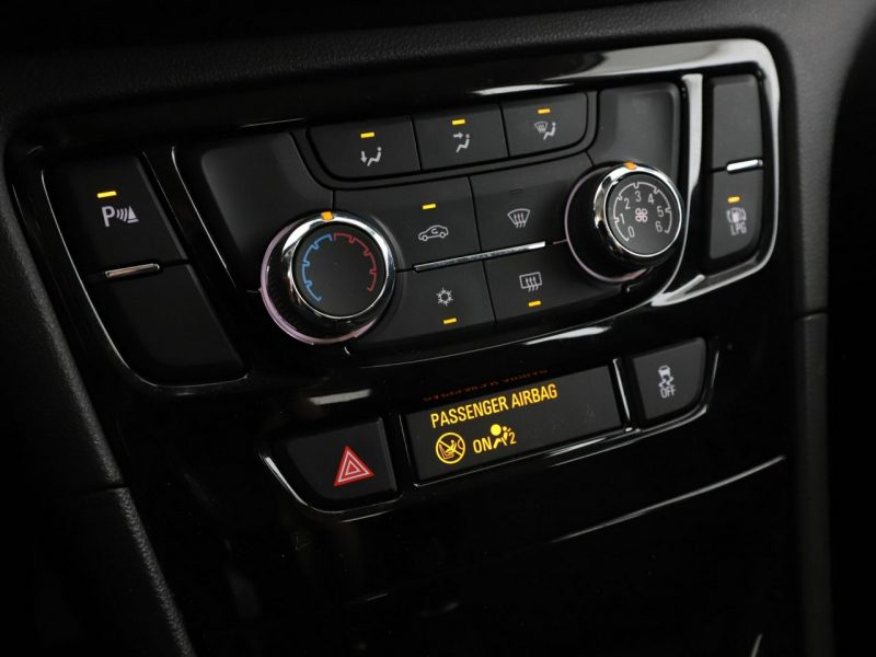 Opel Mokka LPG klima czujniki parkowania multifunkcja I (2012-2019)