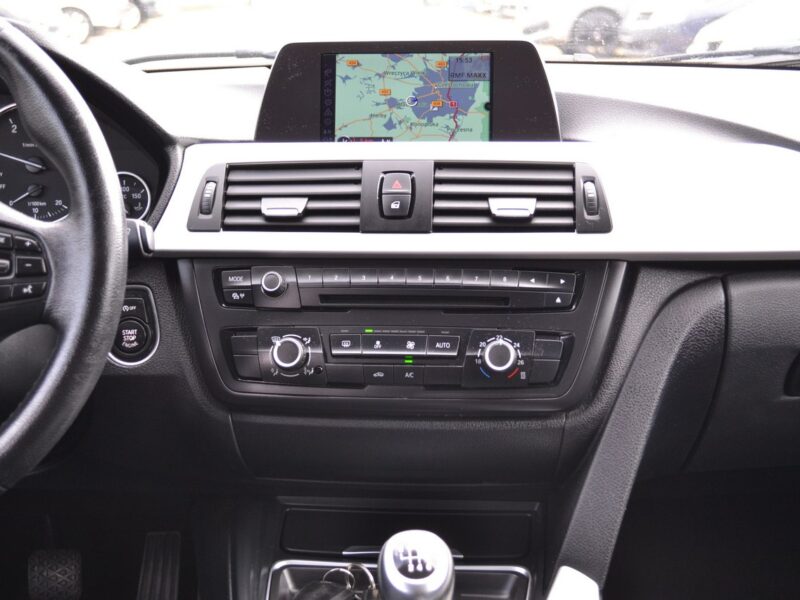 BMW 318 Klimatyzacja*Nawigacja*Zadbany*El. Klapa*KeyLessGo F30/F31 (2012-)