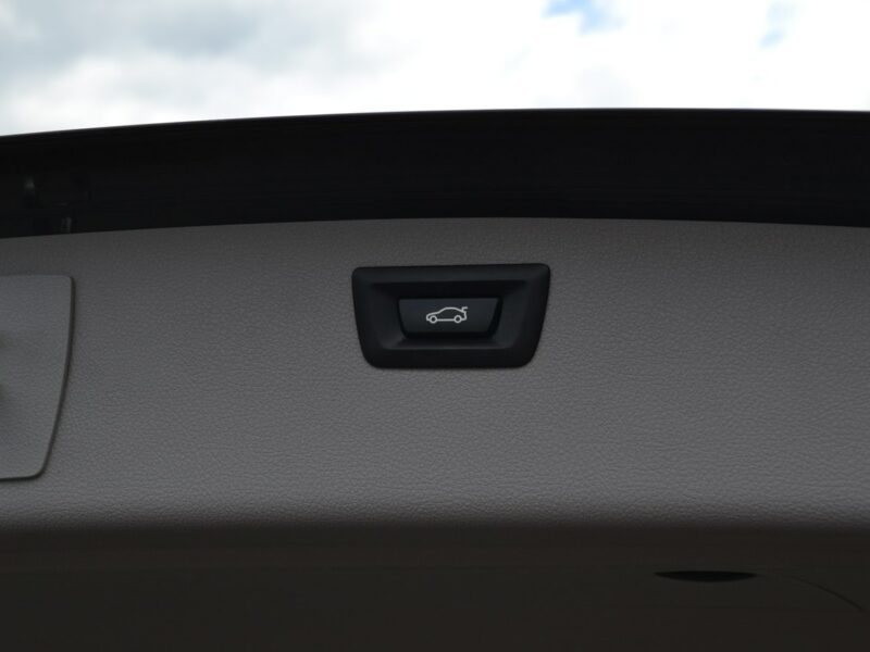 BMW 318 Klimatyzacja*Nawigacja*Zadbany*El. Klapa*KeyLessGo F30/F31 (2012-)