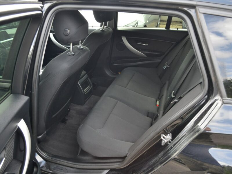 BMW 318 Klimatyzacja*Nawigacja*Zadbany*El. Klapa*KeyLessGo F30/F31 (2012-)