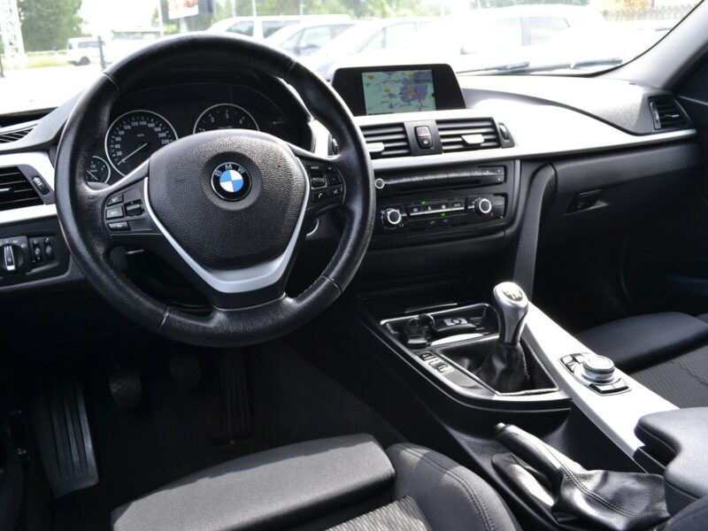 BMW 318 Klimatyzacja*Nawigacja*Zadbany*El. Klapa*KeyLessGo F30/F31 (2012-)