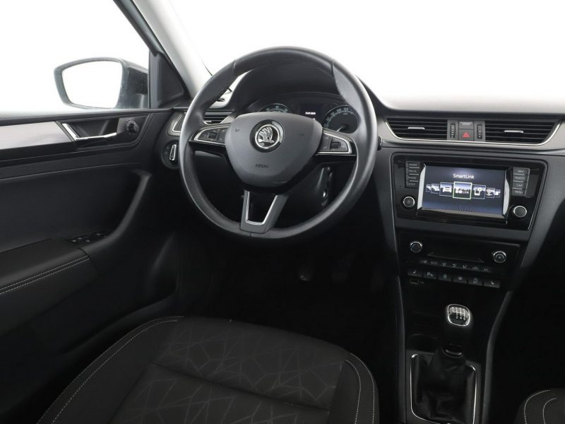 Škoda RAPID Panorama grzane fotele PDC klima navi bluetooth