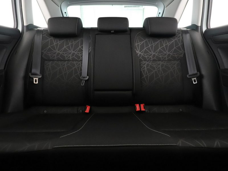 Škoda RAPID Panorama grzane fotele PDC klima navi bluetooth