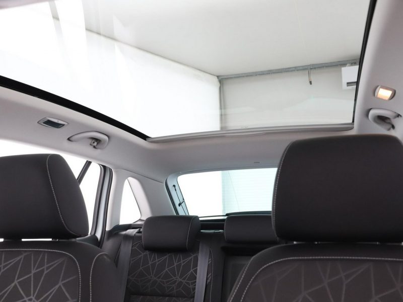 Škoda RAPID Panorama grzane fotele PDC klima navi bluetooth