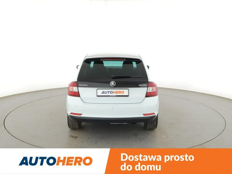 Škoda RAPID Panorama grzane fotele PDC klima navi bluetooth