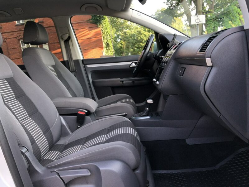Volkswagen Touran LIFT 2009r UNITED 2.0 TDI 140KM Automat Bi-Xenon Navi Hak DSG Zarejest I (2003-2010)