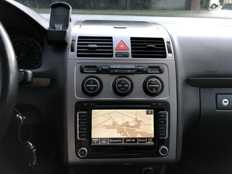 Volkswagen Touran LIFT 2009r UNITED 2.0 TDI 140KM Automat Bi-Xenon Navi Hak DSG Zarejest I (2003-2010)