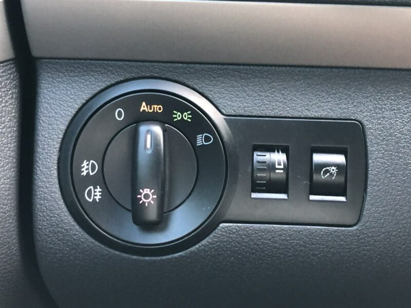 Volkswagen Touran LIFT 2009r UNITED 2.0 TDI 140KM Automat Bi-Xenon Navi Hak DSG Zarejest I (2003-2010)