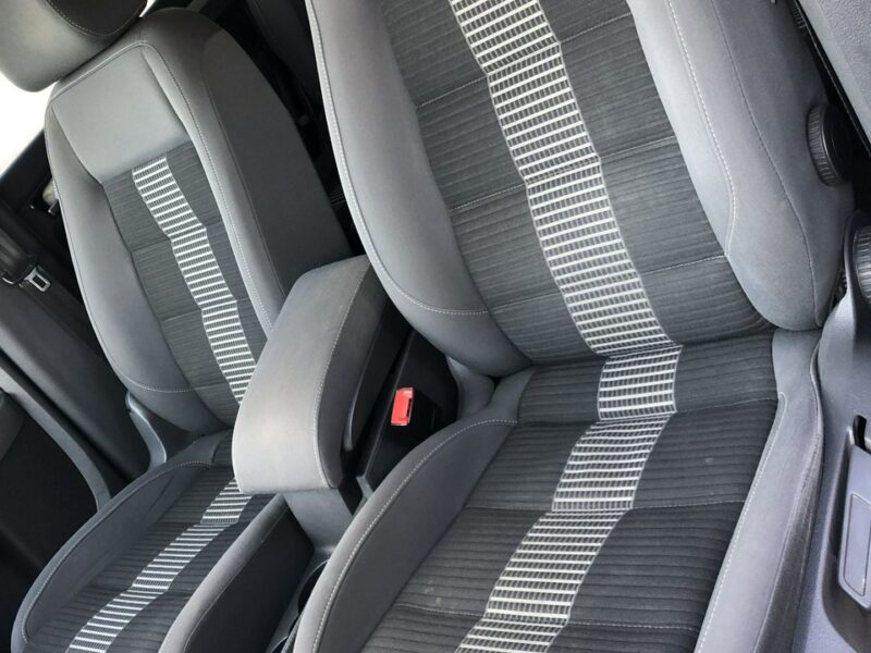 Volkswagen Touran LIFT 2009r UNITED 2.0 TDI 140KM Automat Bi-Xenon Navi Hak DSG Zarejest I (2003-2010)