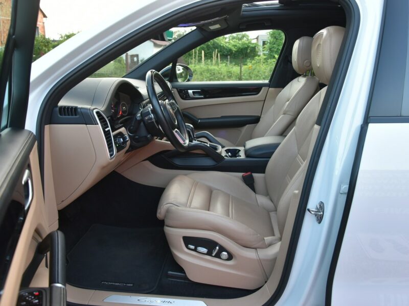 Porsche Cayenne 3.0 340KM 2019r. Salon FV23 4x4 Panorama LED Kamera360 HeadUp III(2017-)