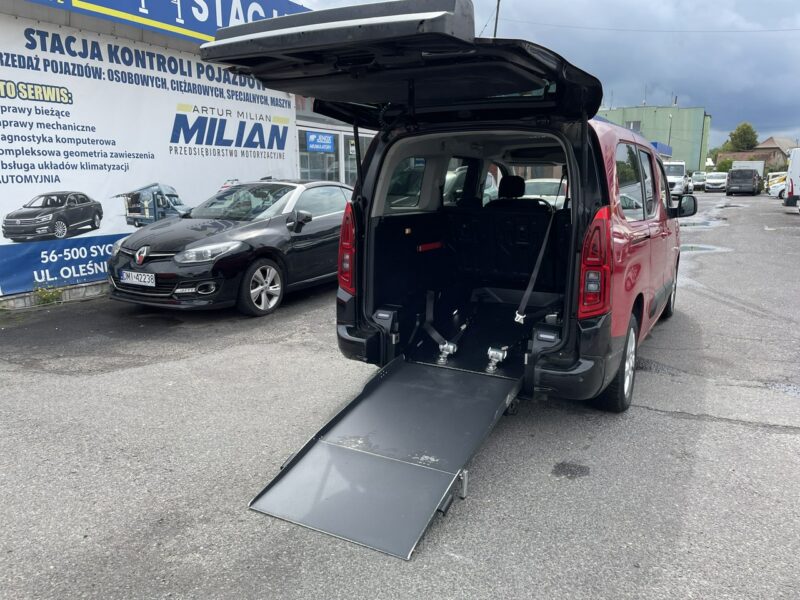 Opel Combo Life Combo Life Maxi Niepełnosprawnych inwalida rampa PFRON Model 2020 2018-