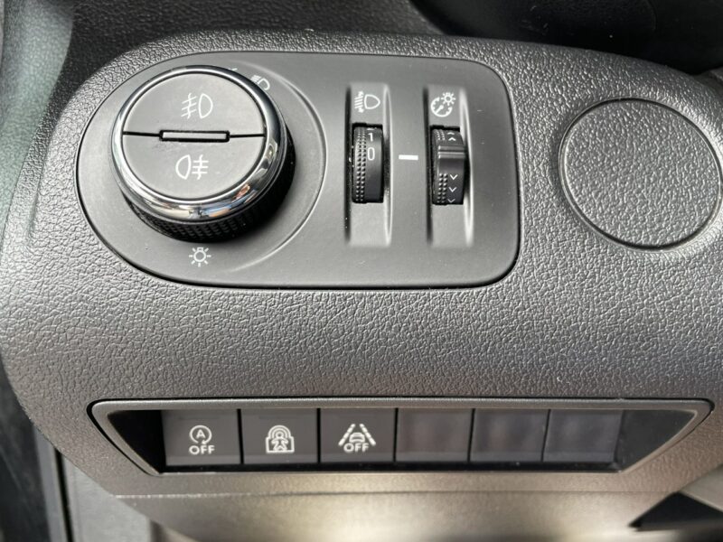 Opel Combo Life Combo Life Maxi Niepełnosprawnych inwalida rampa PFRON Model 2020 2018-