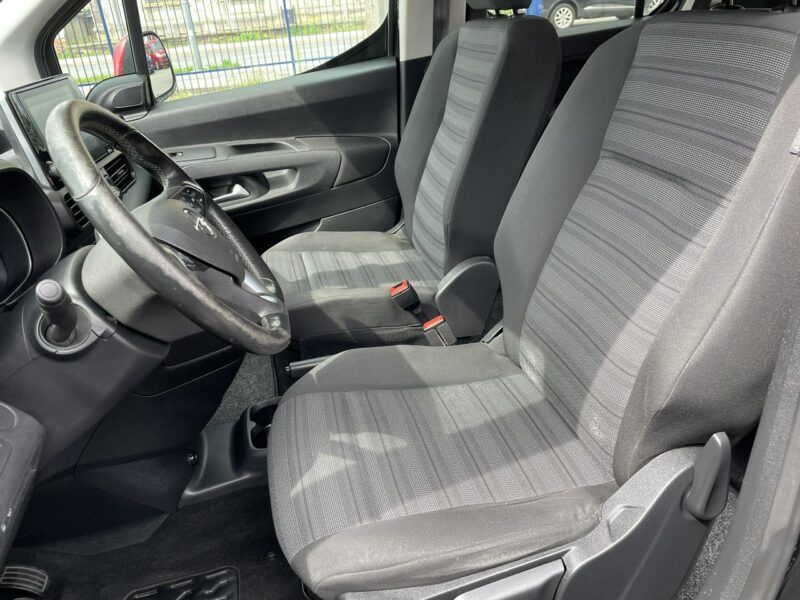 Opel Combo Life Combo Life Maxi Niepełnosprawnych inwalida rampa PFRON Model 2020 2018-