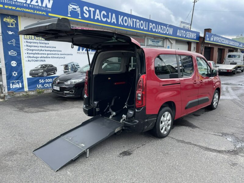 Opel Combo Life Combo Life Maxi Niepełnosprawnych inwalida rampa PFRON Model 2020 2018-