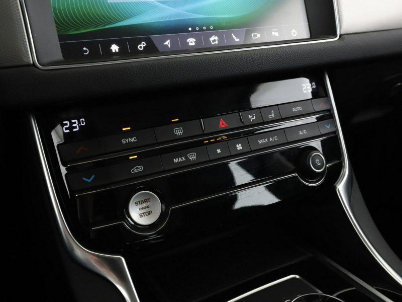 Jaguar XF GRATIS! Pakiet Serwisowy o wartości 800 zł! X260 (2015-)
