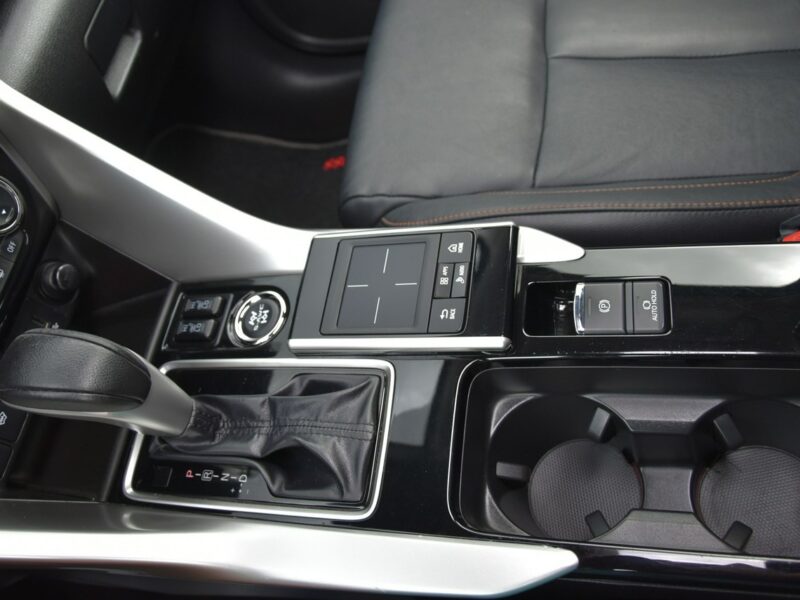 Mitsubishi Eclipse Cross AWD 1.5T MIVEC 163KM Automat 2018r. Instyle+ panorama Kamera360 Skóra VI (2018-)
