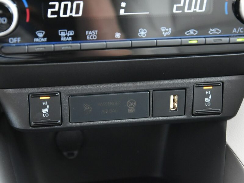 Toyota Yaris Executive 1.5 BENZYNA 125KM AUTOMAT 2022r. Polski SALON Skóra Virtual IV (2020-)