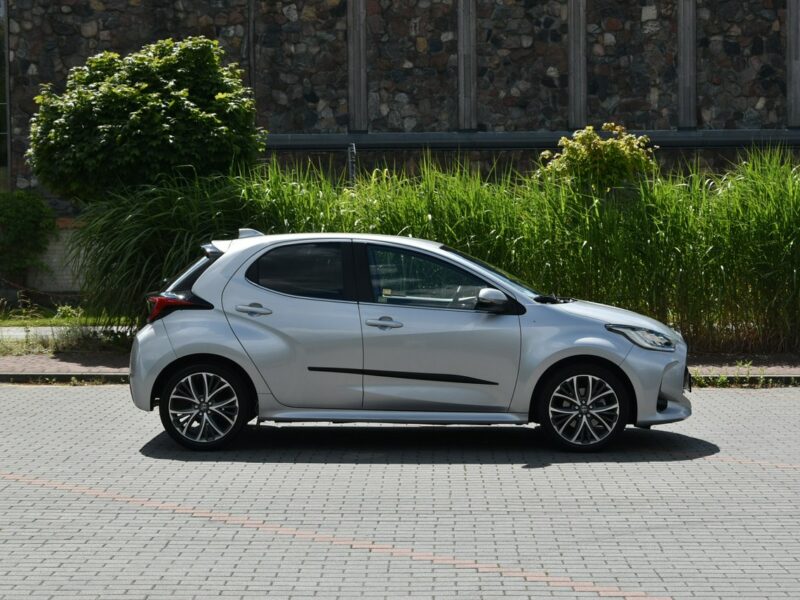Toyota Yaris Executive 1.5 BENZYNA 125KM AUTOMAT 2022r. Polski SALON Skóra Virtual IV (2020-)