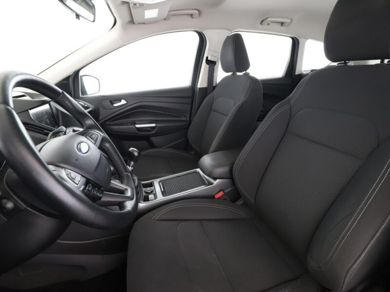 Ford Kuga Business navi PDC klima-auto tempomat II (2012-)