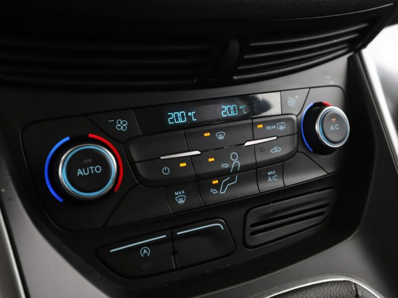 Ford Kuga Business navi PDC klima-auto tempomat II (2012-)
