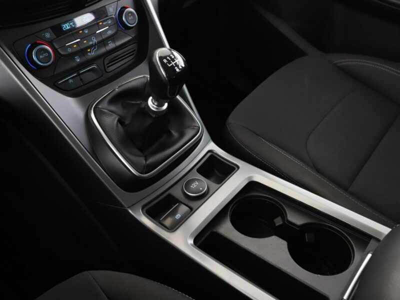 Ford Kuga Business navi PDC klima-auto tempomat II (2012-)