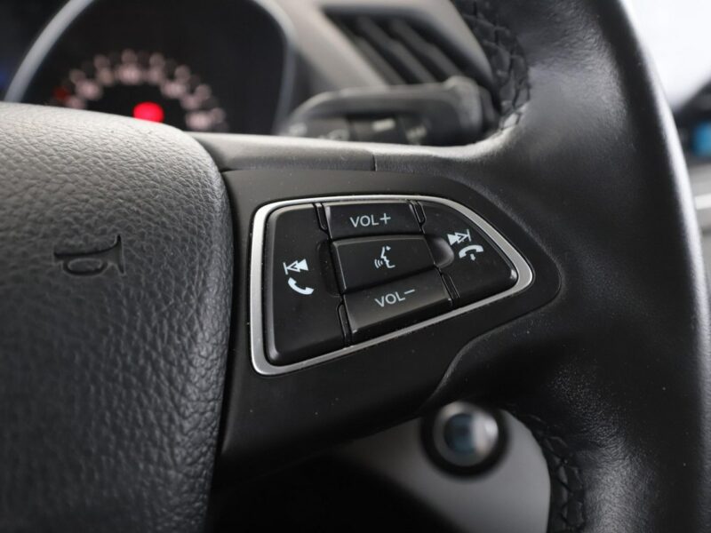 Ford Kuga Business navi PDC klima-auto tempomat II (2012-)