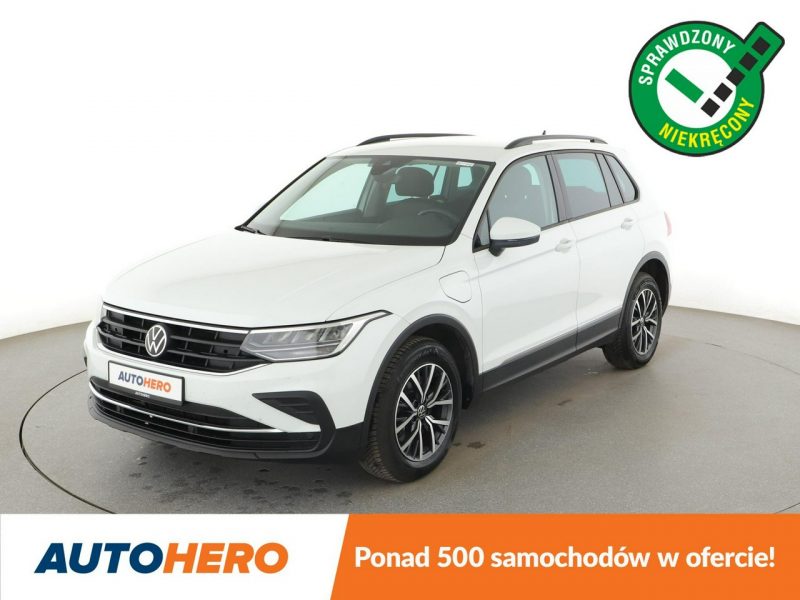 Volkswagen Tiguan hybryda plug-in virtual navi grzane fotele PDC climatronic ACC LED II (2016-2024)