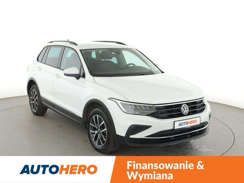Volkswagen Tiguan hybryda plug-in virtual navi grzane fotele PDC climatronic ACC LED II (2016-2024)
