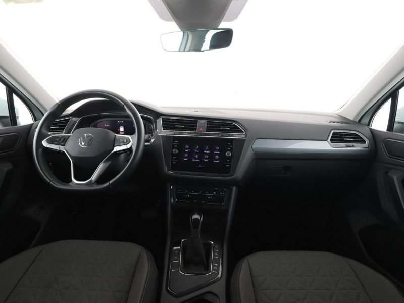 Volkswagen Tiguan hybryda plug-in virtual navi grzane fotele PDC climatronic ACC LED II (2016-2024)