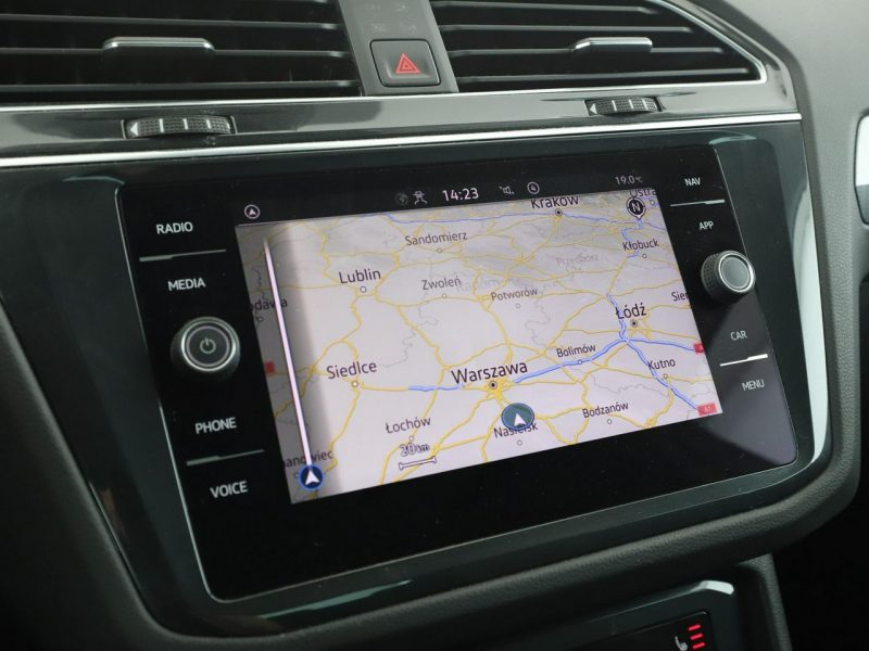 Volkswagen Tiguan hybryda plug-in virtual navi grzane fotele PDC climatronic ACC LED II (2016-2024)
