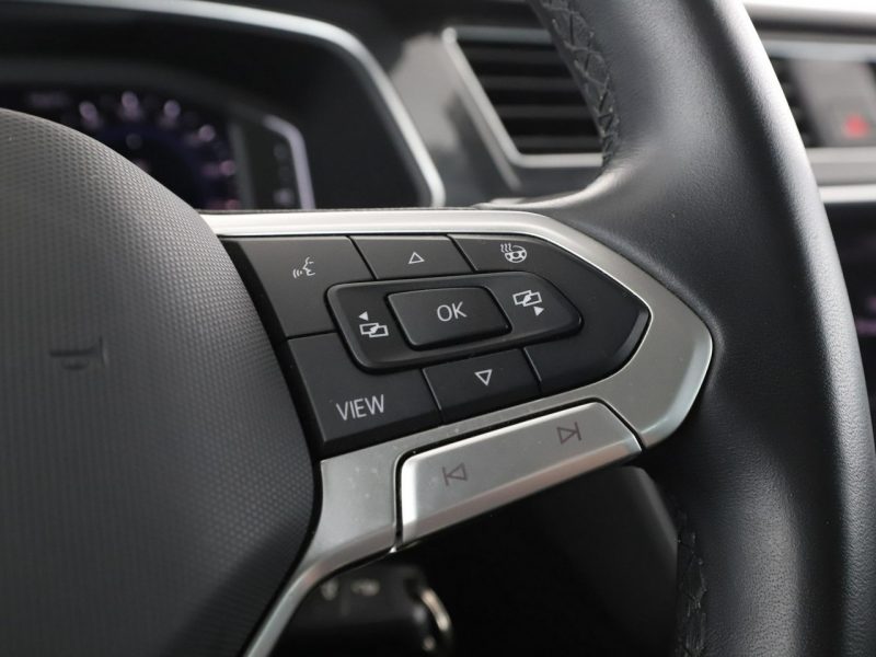 Volkswagen Tiguan hybryda plug-in virtual navi grzane fotele PDC climatronic ACC LED II (2016-2024)
