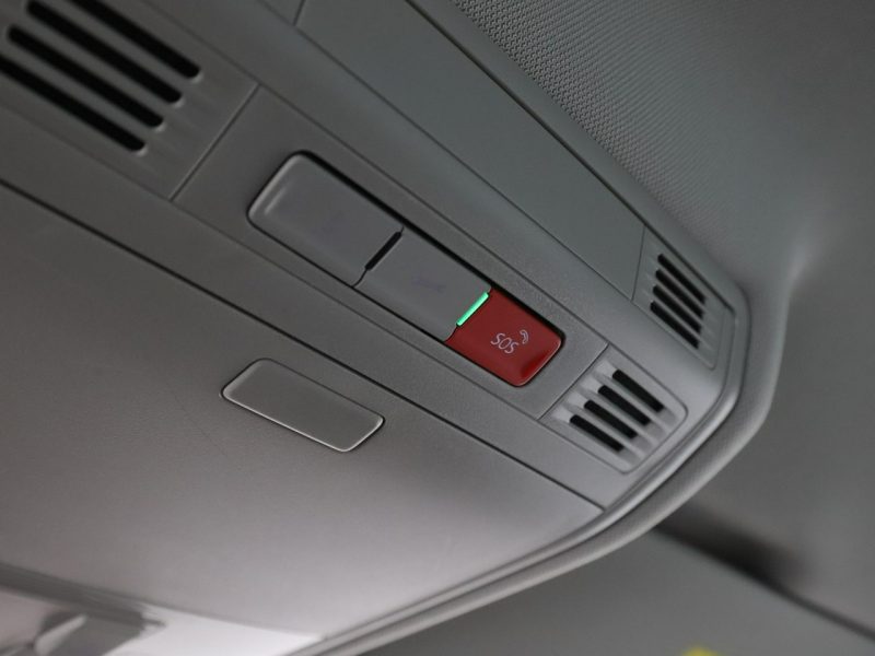 Volkswagen Tiguan hybryda plug-in virtual navi grzane fotele PDC climatronic ACC LED II (2016-2024)
