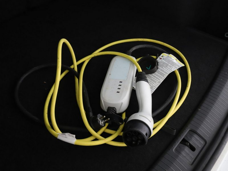 Volkswagen Tiguan hybryda plug-in virtual navi grzane fotele PDC climatronic ACC LED II (2016-2024)