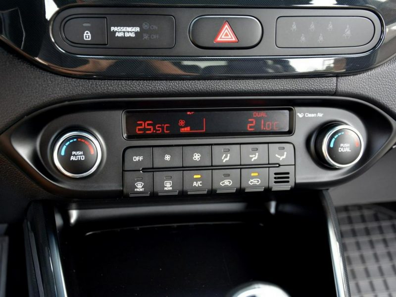 Kia Carens 7-Foteli Ledy Skóry Xenon Panorama Navi Kamera Wentylacja 2xParkt. IV (2013-)