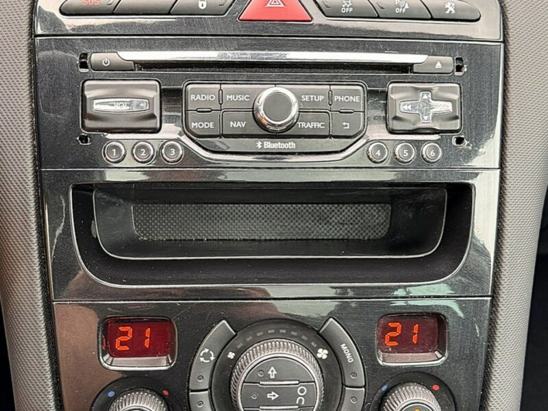 Peugeot 308 SW LIFT Panorama Navi Gwarancjad II (2011-2013)